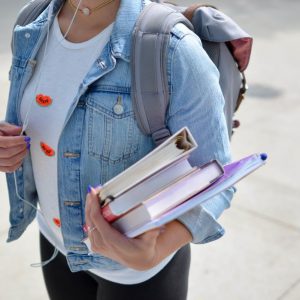 REALISMUL – Totul despre acest curent literar de mare interes în școli